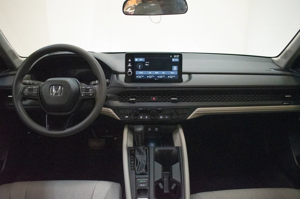 Used 2026 Honda Accord SE image 11