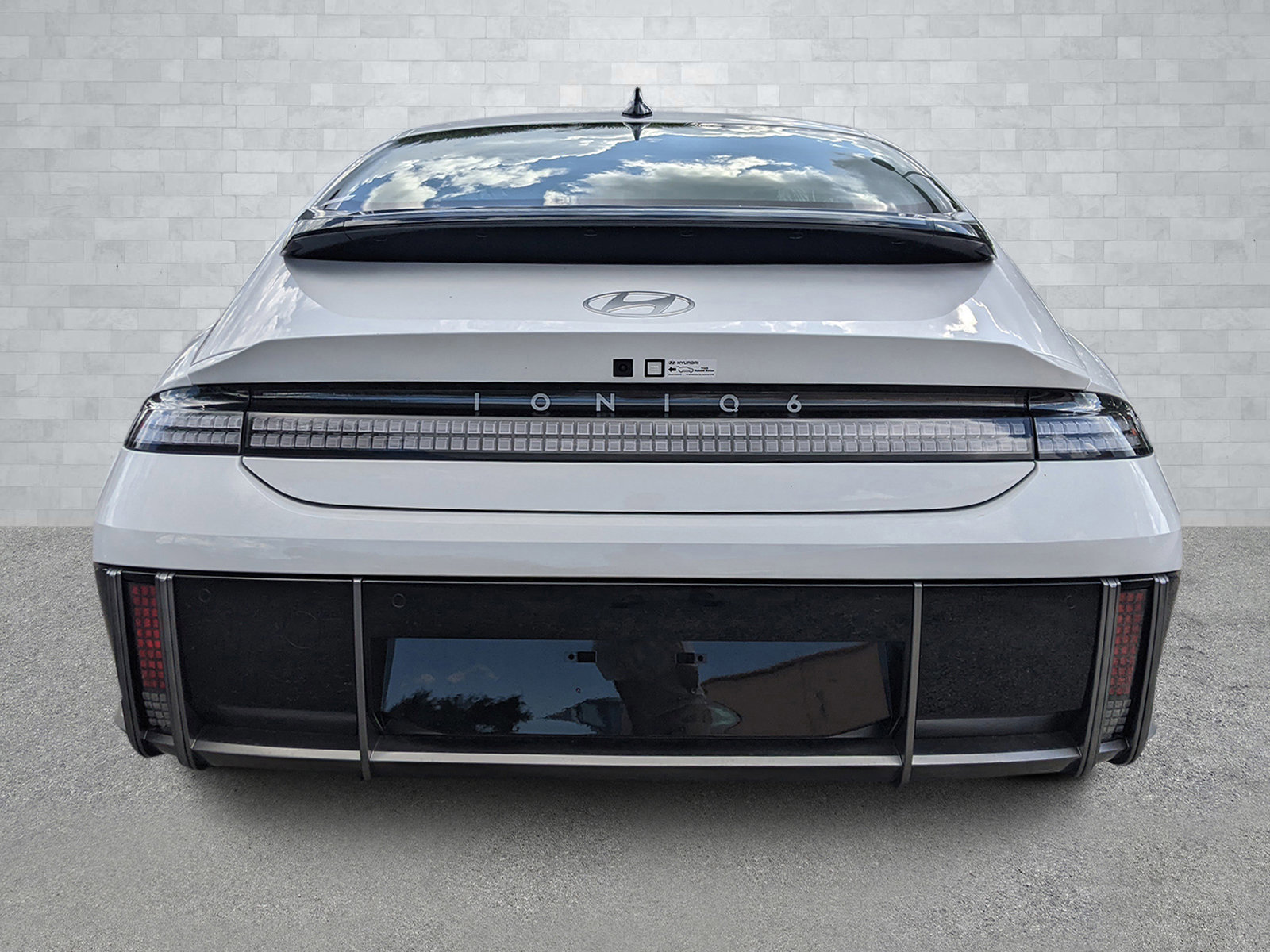New 2025 Hyundai Ioniq 6 SE image 6