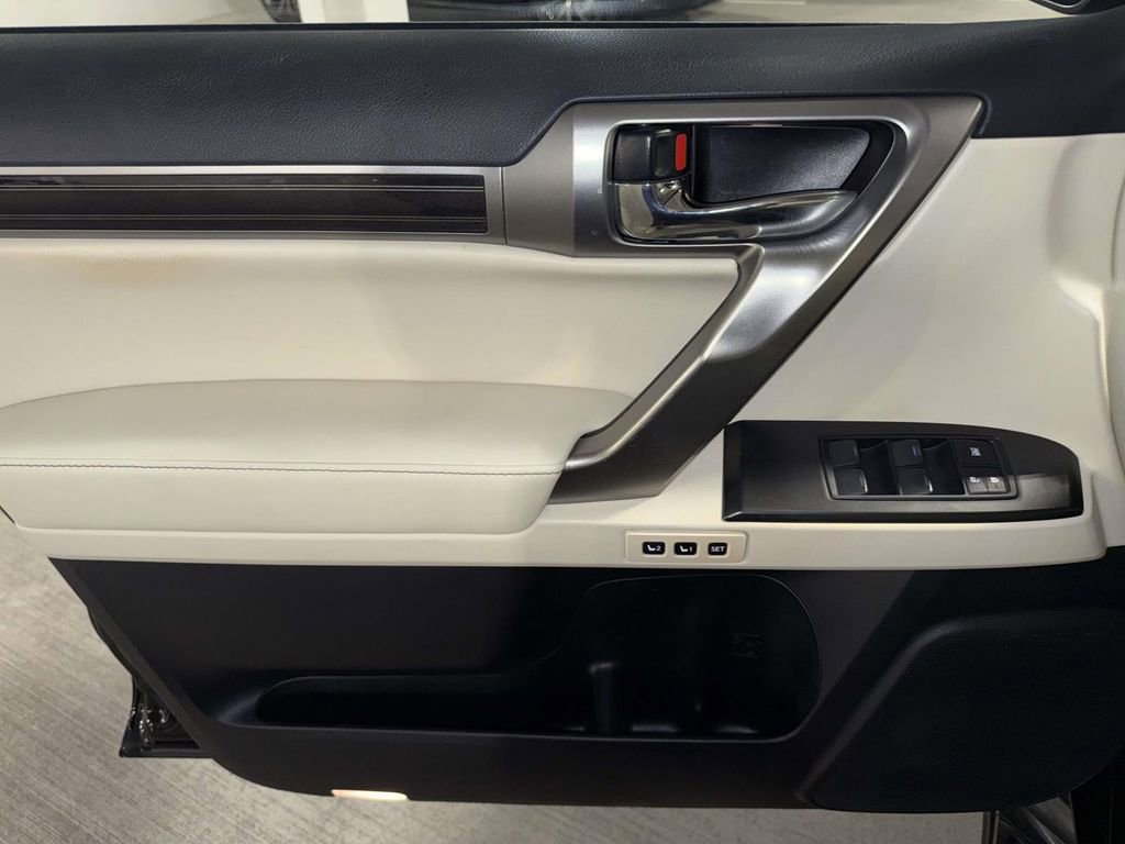 Certified 2023 Lexus GX 460 Premium w/ Premium Package AWD/4WD image 19