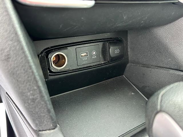 Used 2019 Hyundai Santa Fe SE image 28