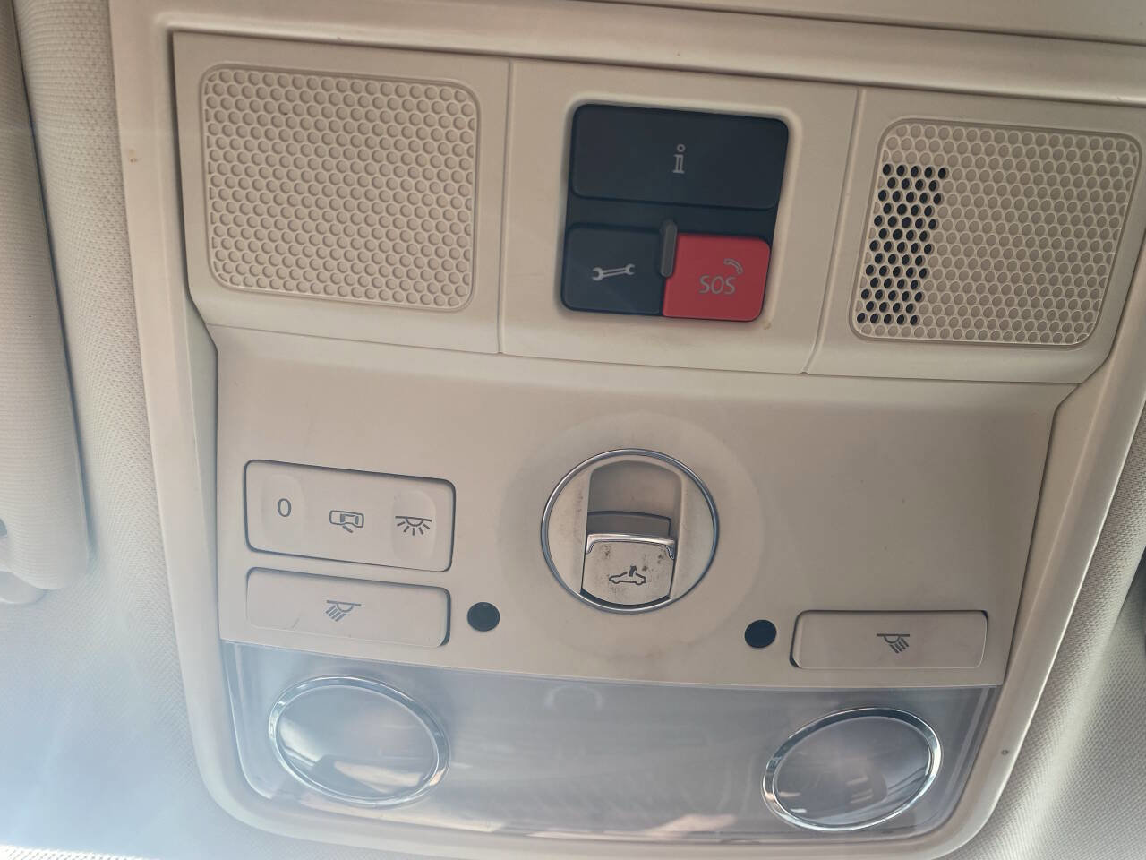 Used 2015 Volkswagen CC Executive image 34