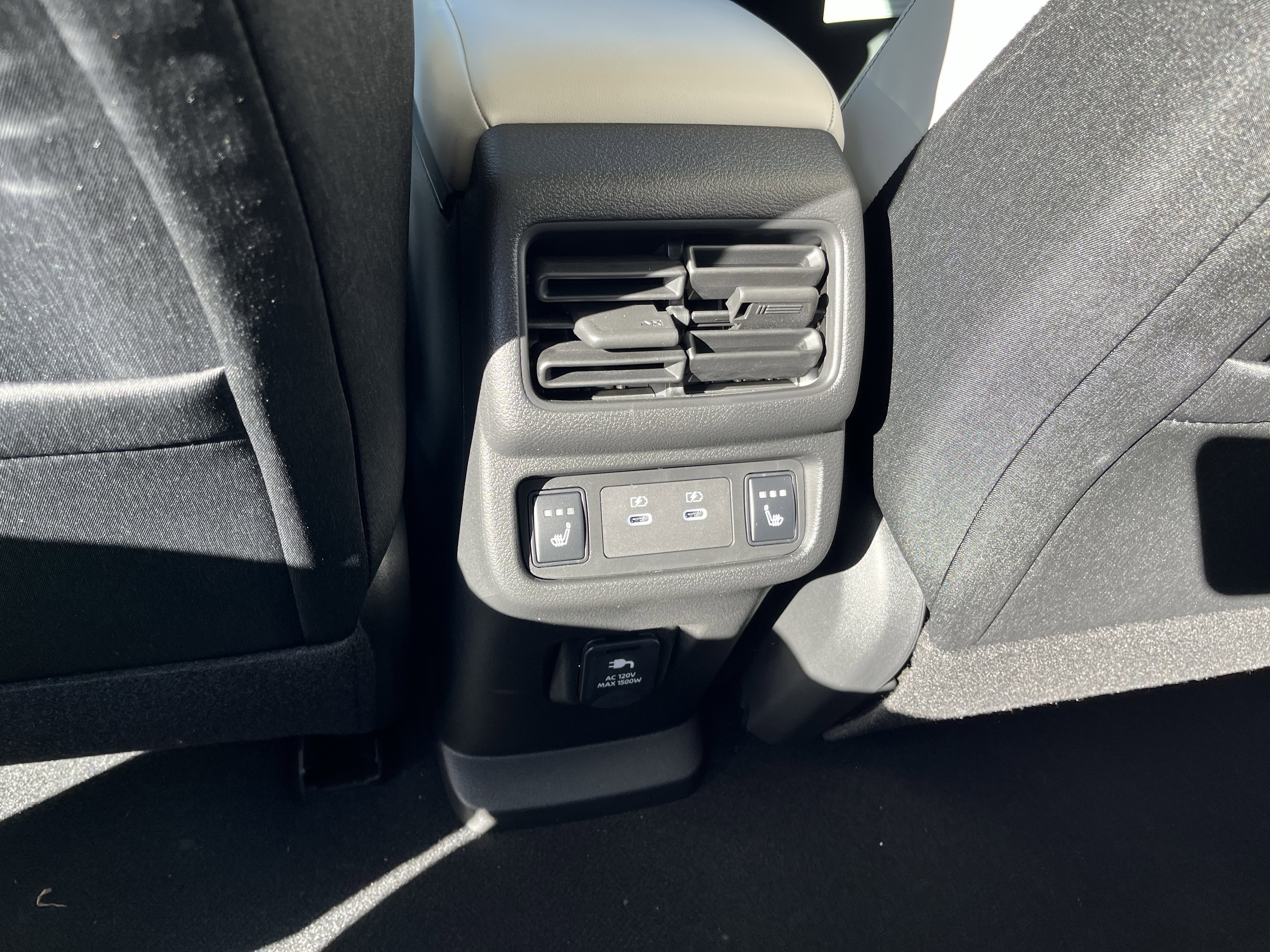 New 2026 Nissan Leaf Platinum+ image 24