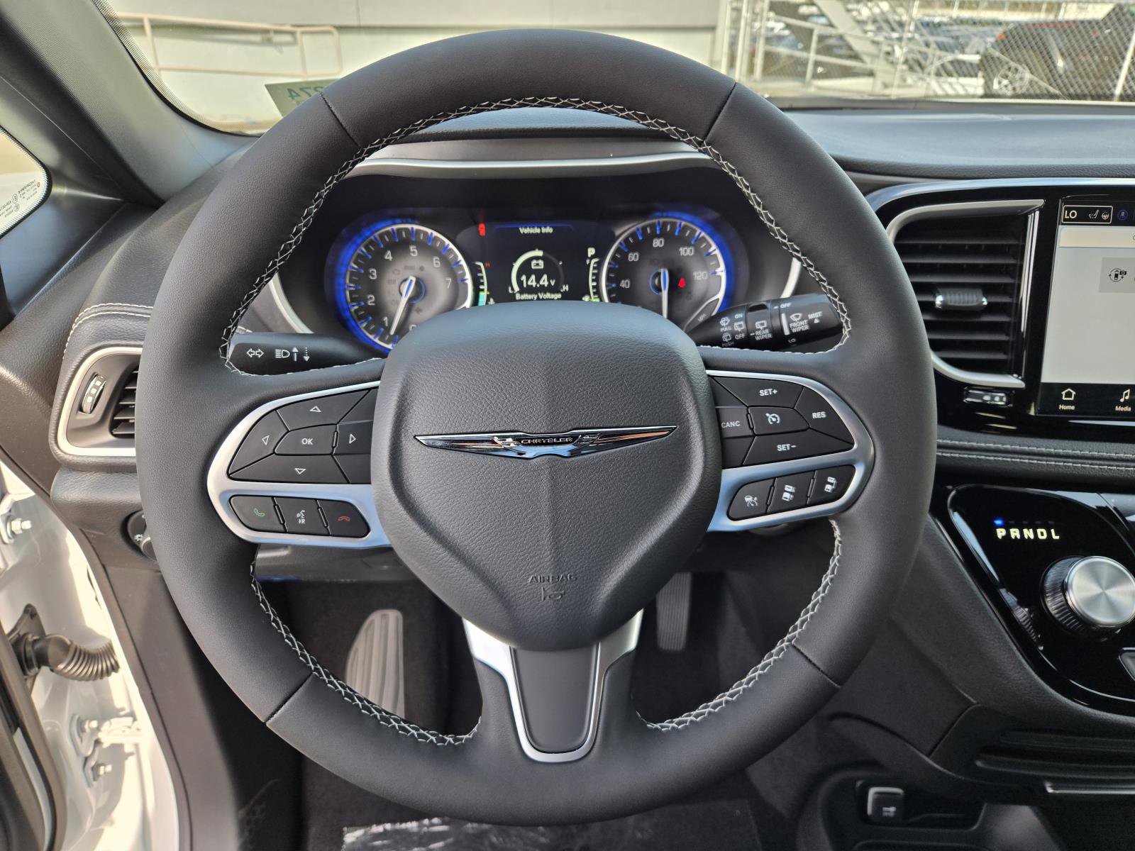 New 2026 Chrysler Pacifica Select image 18