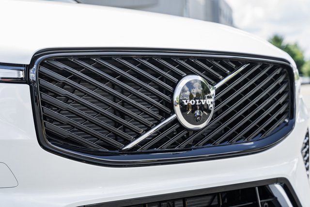 New 2026 Volvo XC60 B5 Ultra w/ Protection Package Premier image 11