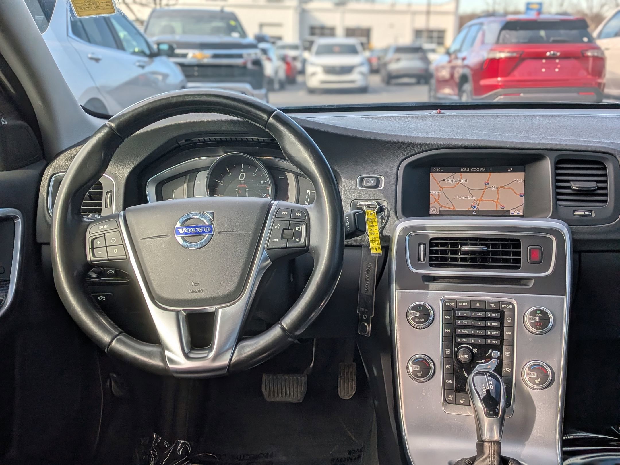 Used 2018 Volvo S60 T5 Dynamic w/ Vision Package image 18