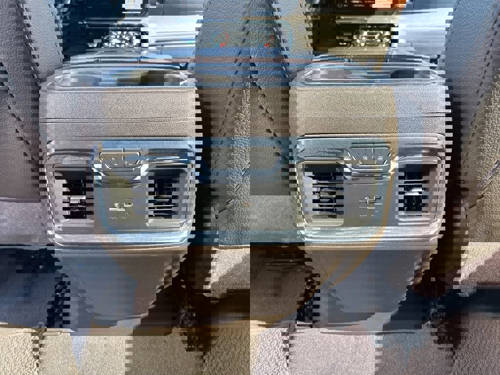 Used 2024 GMC Sierra 2500 Denali w/ Technology Package image 15