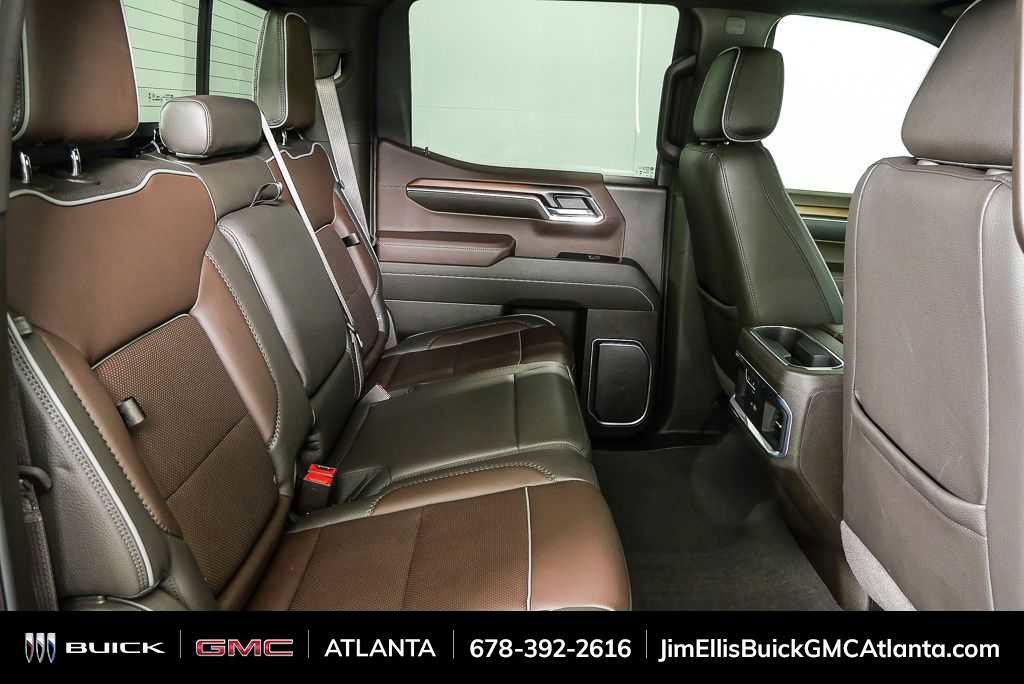 Used 2025 GMC Sierra 1500 Denali w/ Technology Package AWD/4WD image 23