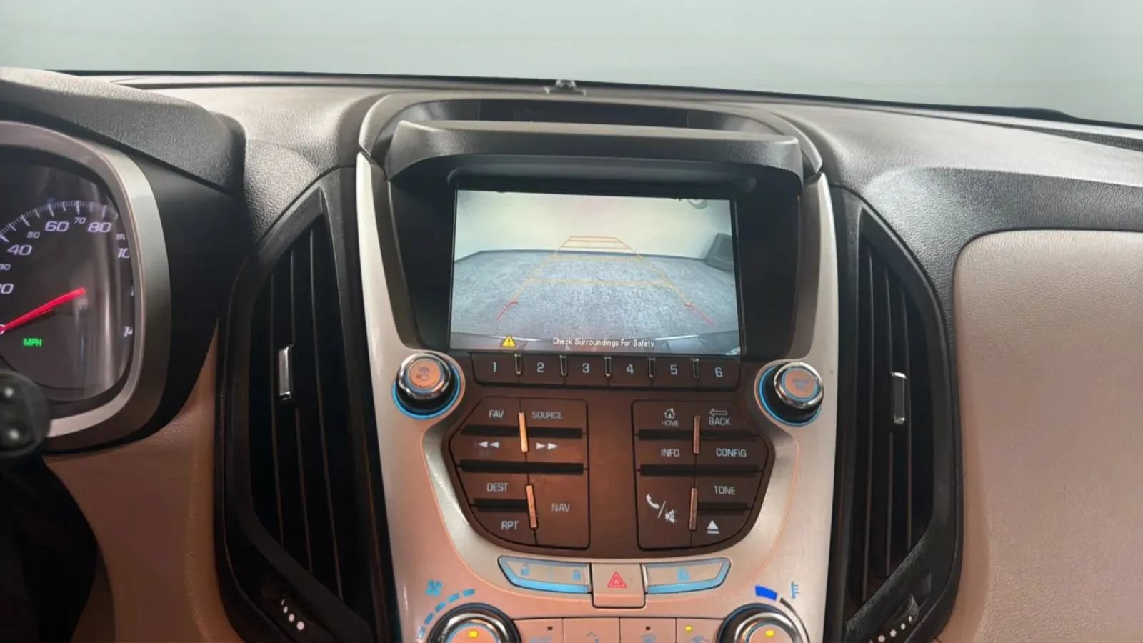Used 2015 Chevrolet Equinox LTZ AWD/4WD image 15