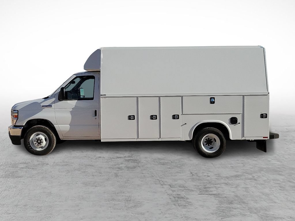 New 2026 Ford E-350 and Econoline 350 Super Duty w/ Power Equipment Group RWD image 6