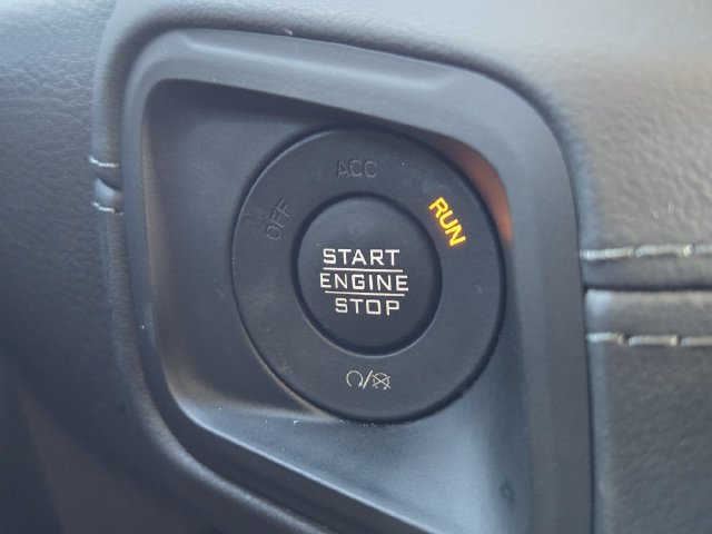 Used 2026 Jeep Wrangler Unlimited Sahara AWD/4WD image 29