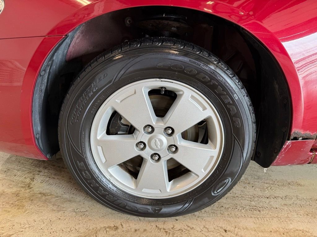 Used 2008 Chevrolet Impala LT w/ Luxury Edition Package FWD image 9