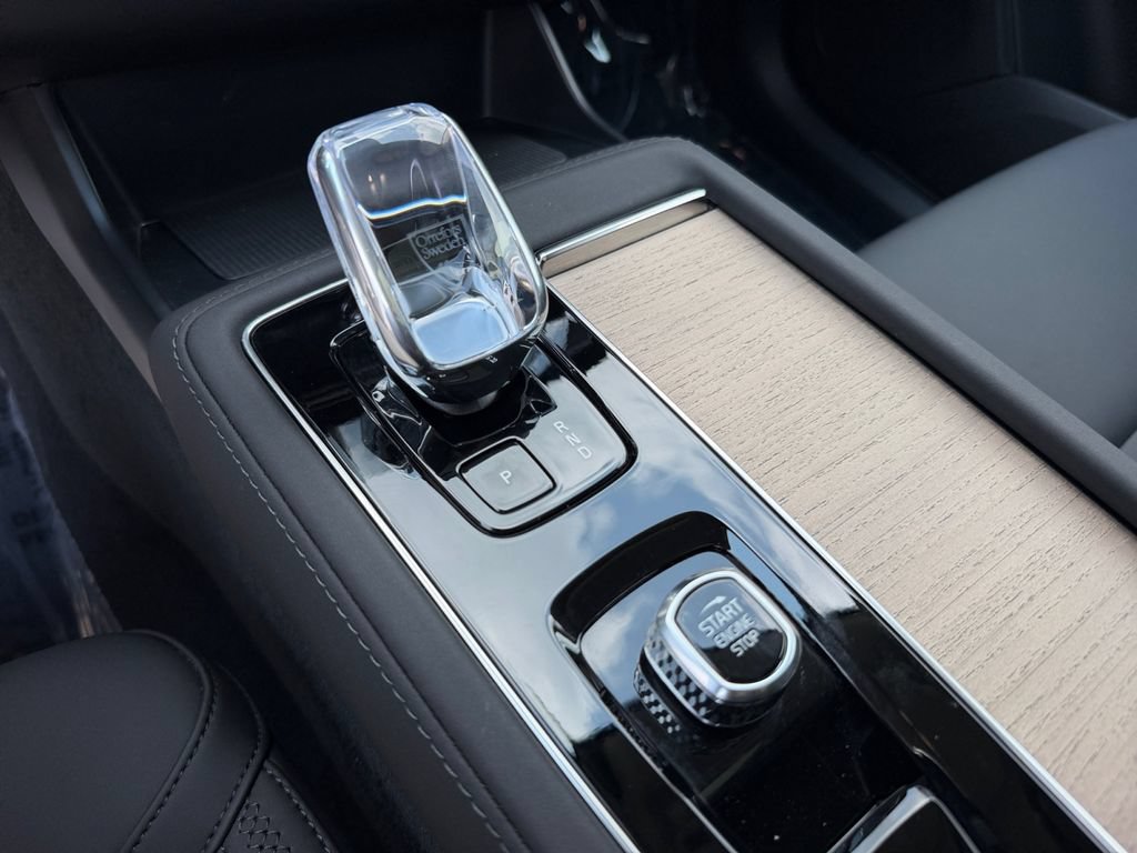 Certified 2026 Volvo XC90 T8 Plus w/ Protection Package Premier AWD/4WD image 25
