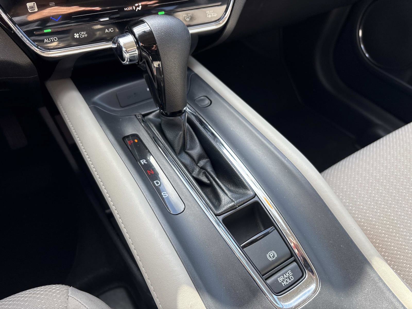 Used 2018 Honda HR-V EX image 24