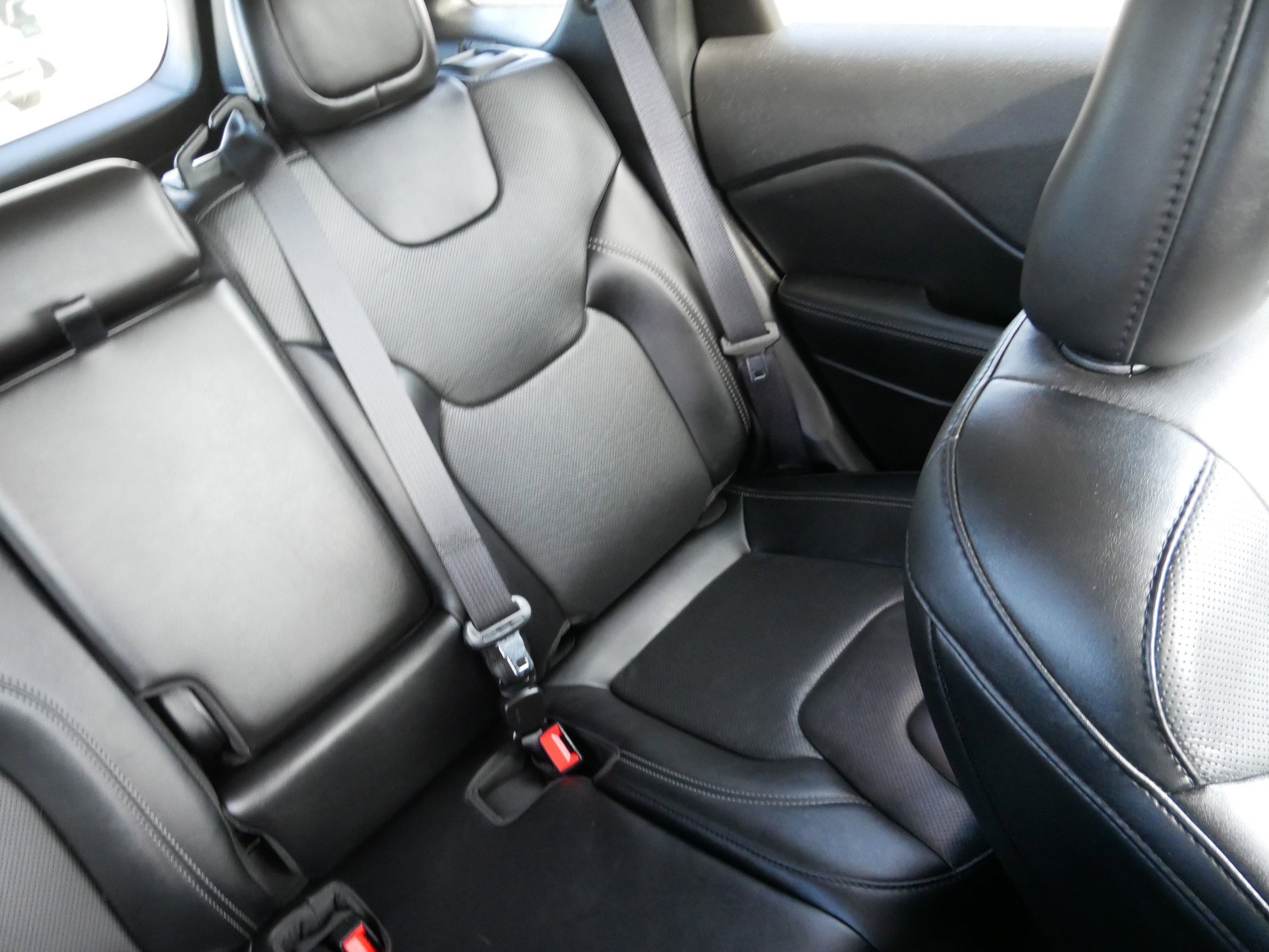 Certified 2022 Jeep Cherokee Limited image 14