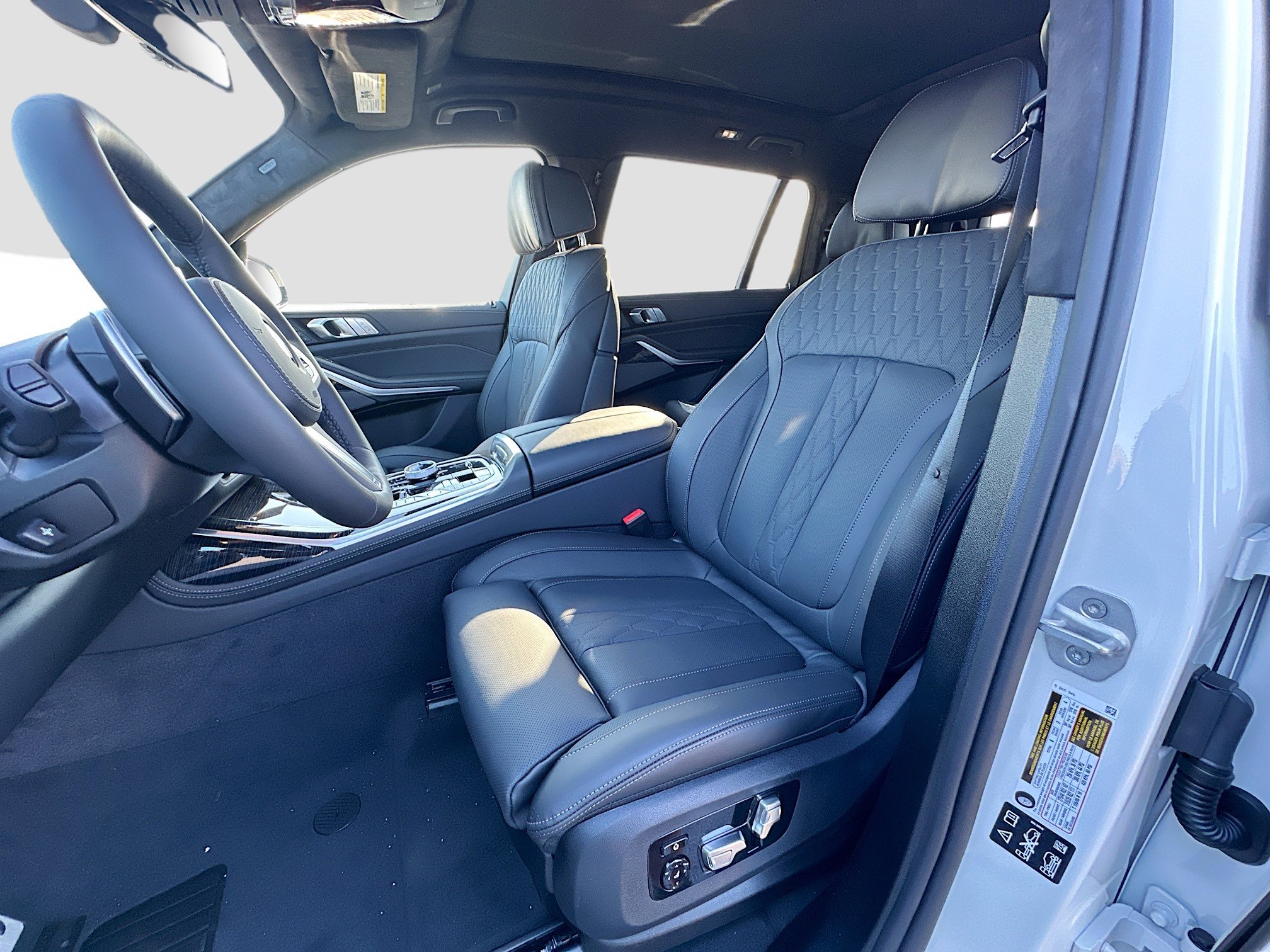 New 2026 BMW X7 xDrive40i w/ Executive Package image 15