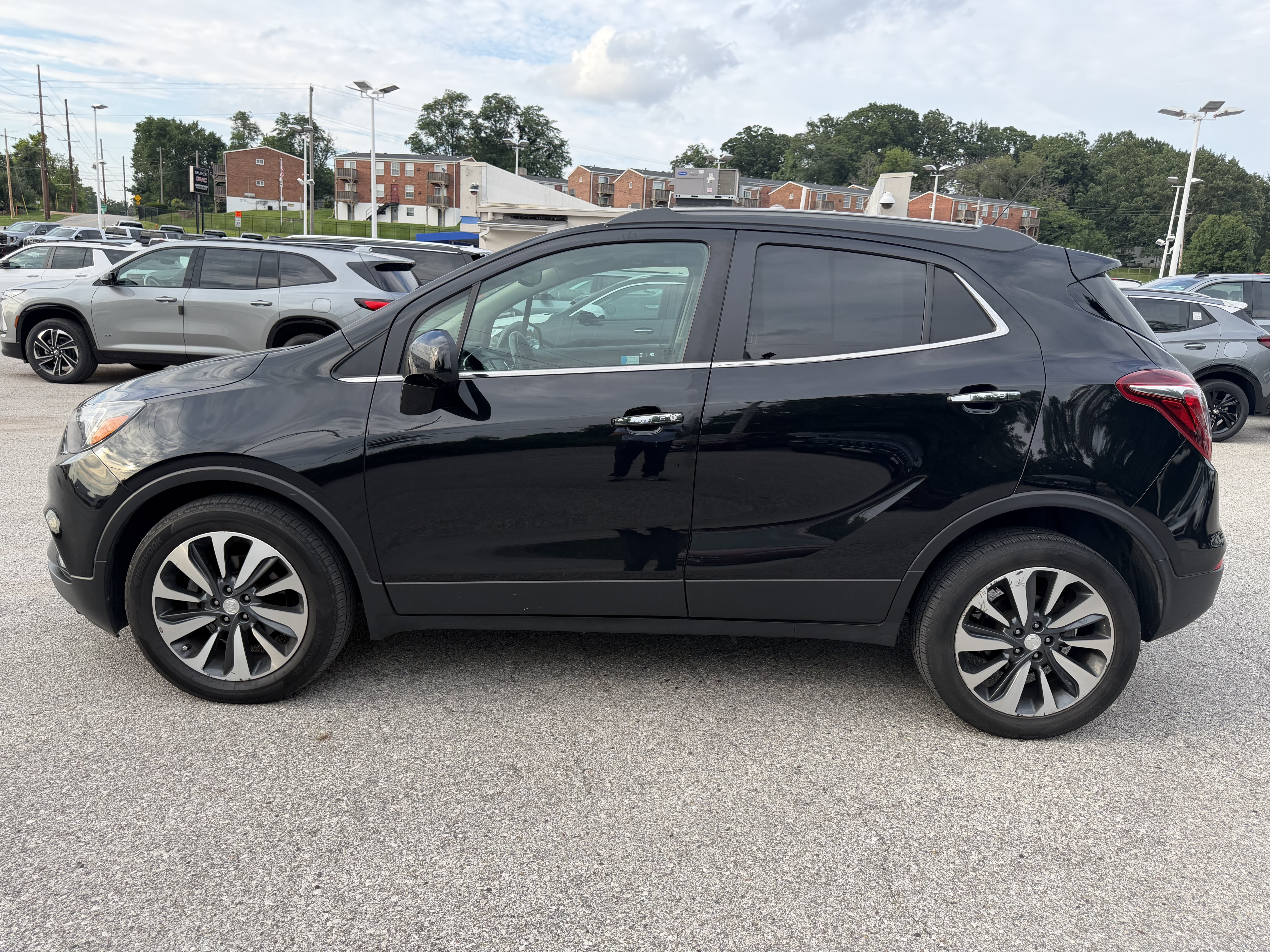 Used 2021 Buick Encore Preferred FWD image 4