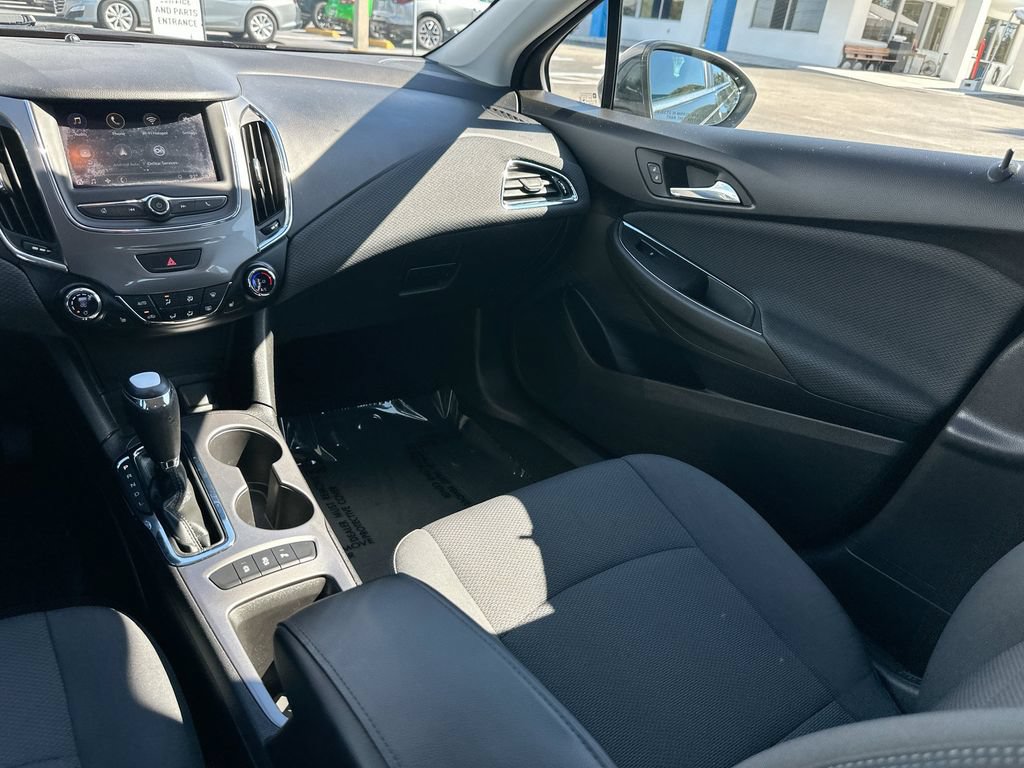 Certified 2019 Chevrolet Cruze LT w/ Convenience Package FWD image 22