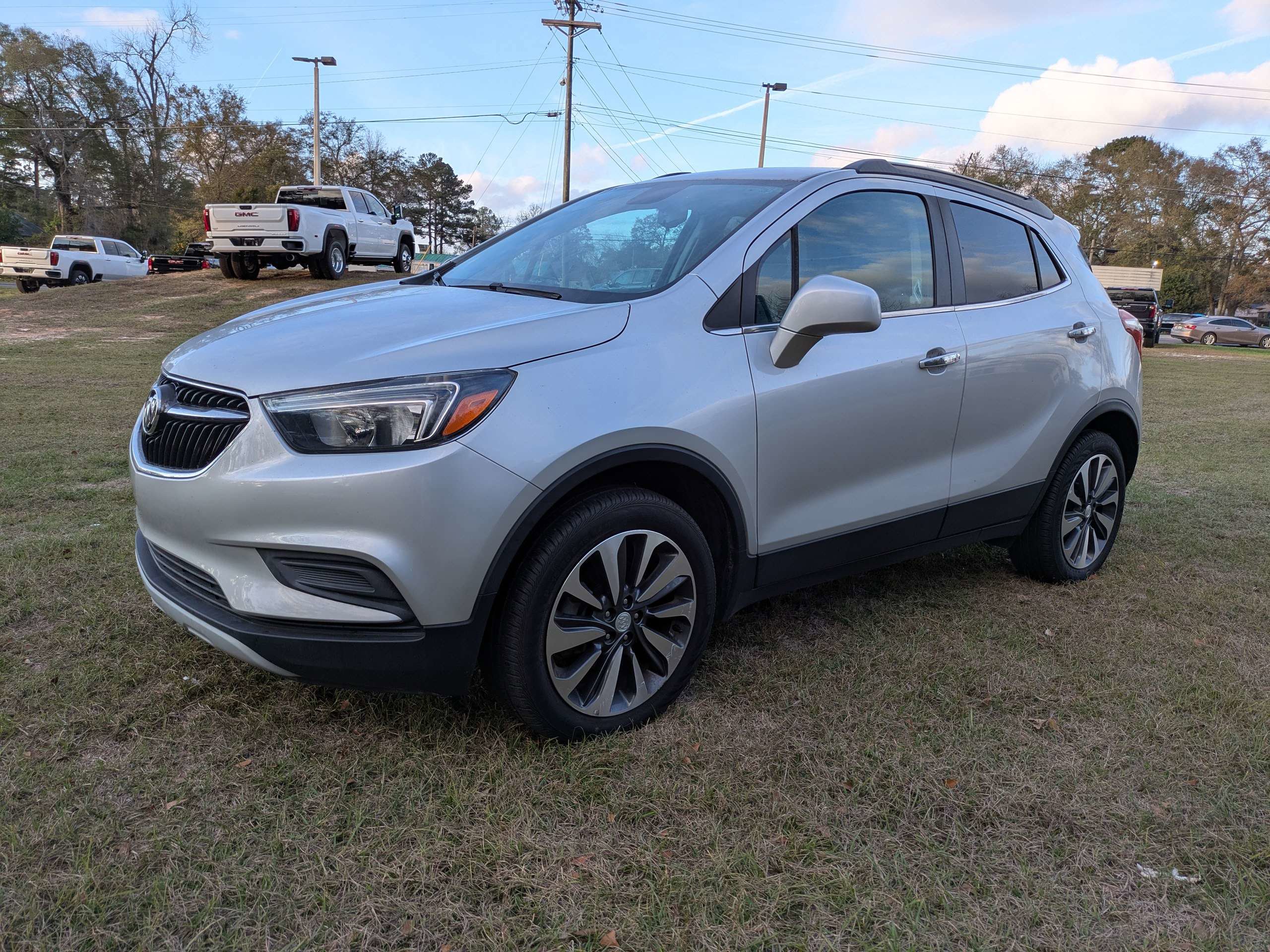 Used 2022 Buick Encore Preferred w/ Safety Package image 8