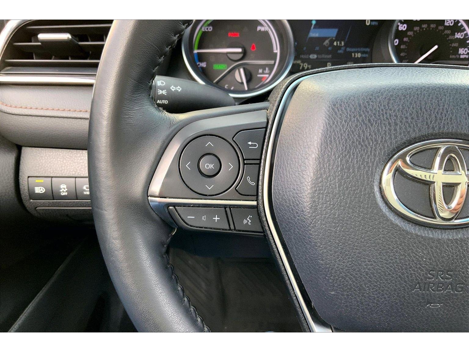 Used 2018 Toyota Camry XLE image 16