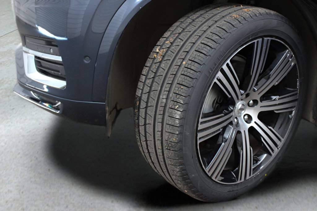 Certified 2023 Volvo XC90 B6 Ultimate w/ Protection Package Premier AWD/4WD image 48