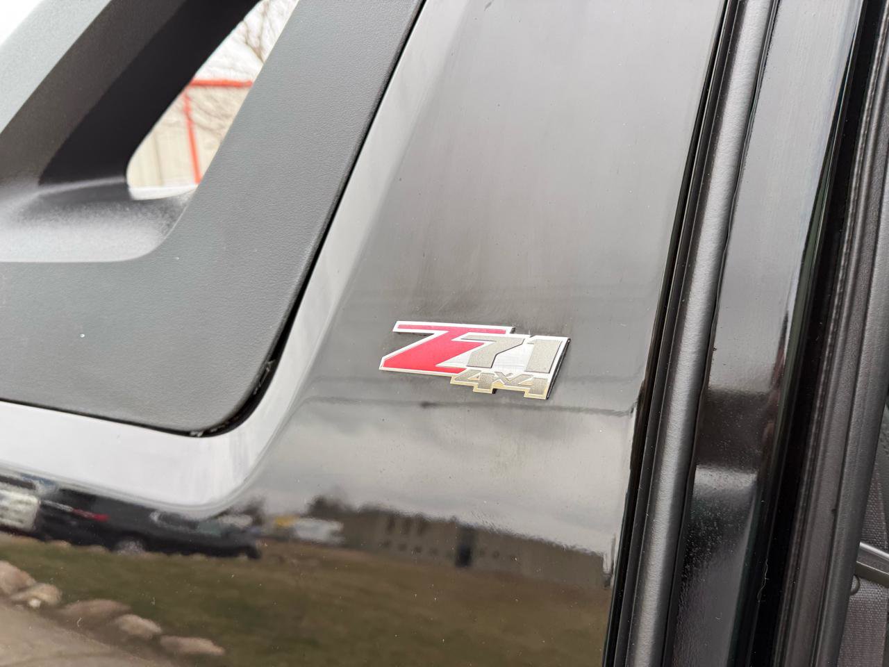 Used 2011 Chevrolet Avalanche LT w/ Luxury Package image 22