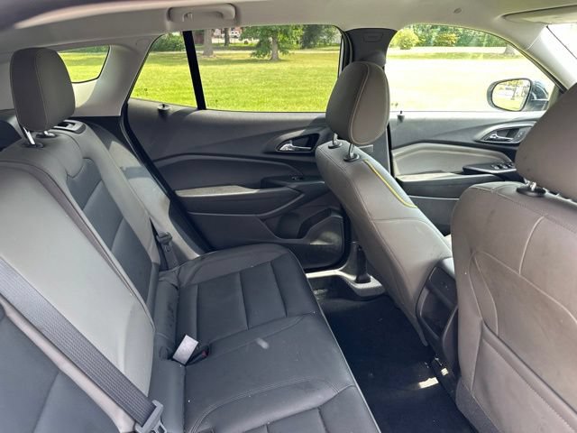 Used 2025 Chevrolet Trax ACTIV FWD image 22
