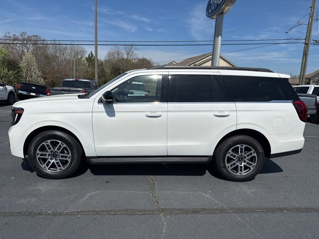 Used 2025 Ford Expedition Active image 29