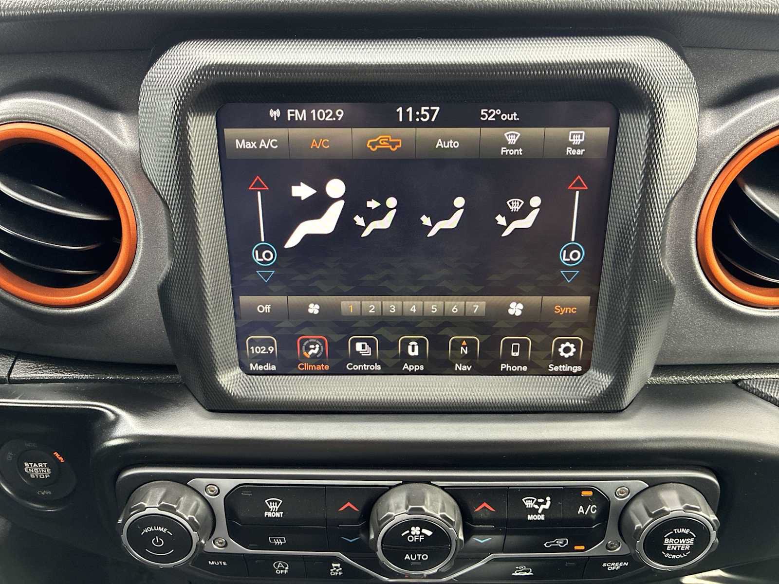 Used 2021 Jeep Gladiator Mojave w/ Uconnect 4C Nav & Sound Group AWD/4WD image 17