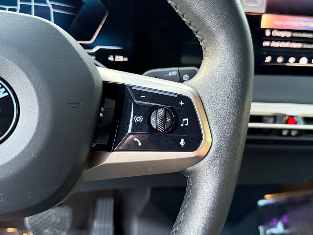 Used 2026 BMW iX xDrive45 image 27