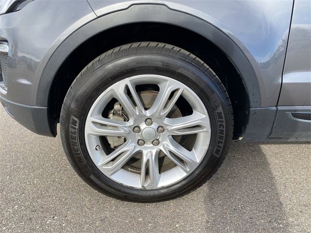 Used 2018 Land Rover Range Rover Evoque SE image 10