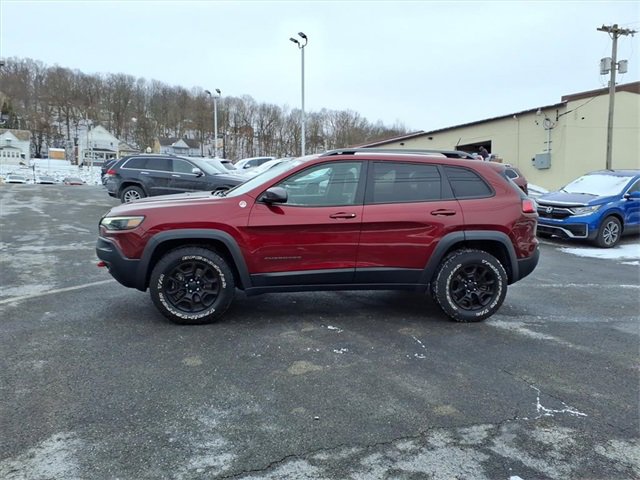 Used 2019 Jeep Cherokee Trailhawk w/ Cold Weather Group image 4