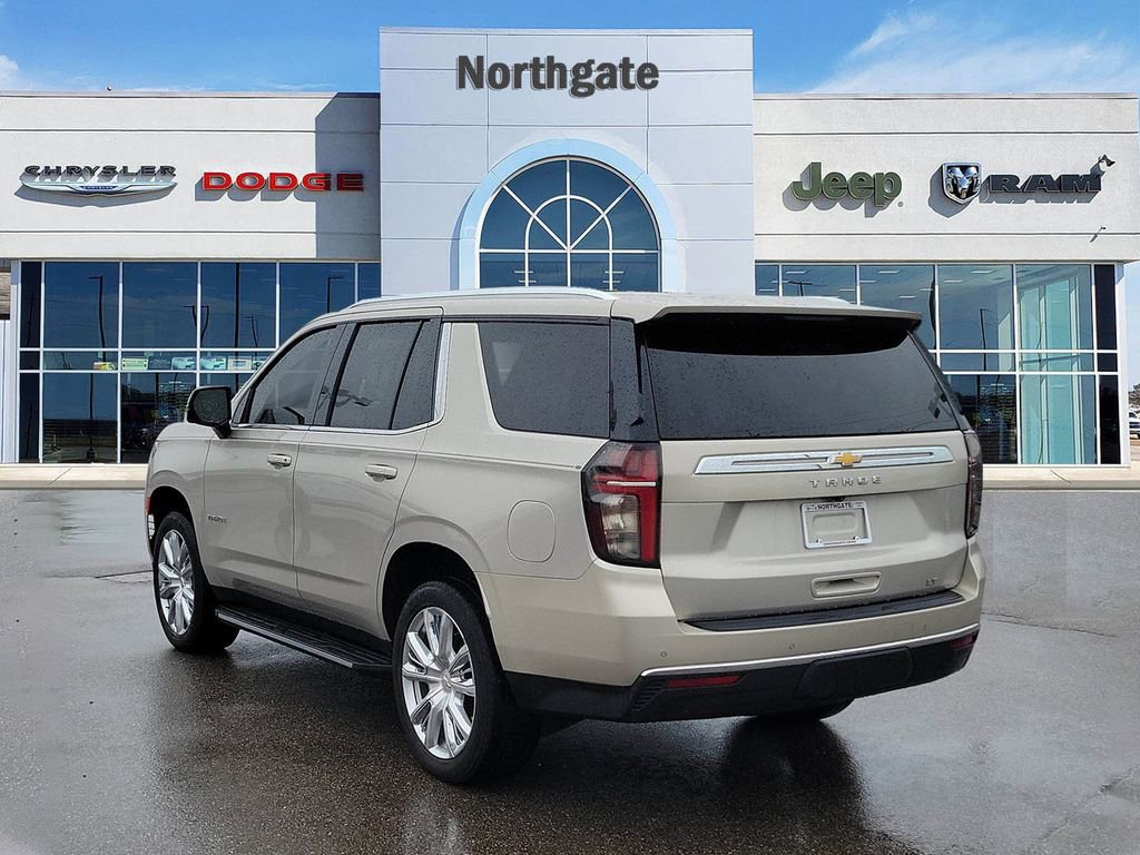 Used 2022 Chevrolet Tahoe LT w/ Luxury Package AWD/4WD image 3