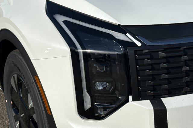 New 2027 Kia Sportage LX FWD image 32