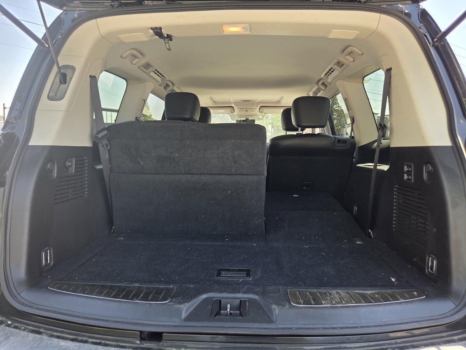 Used 2021 INFINITI QX80 Luxe image 34