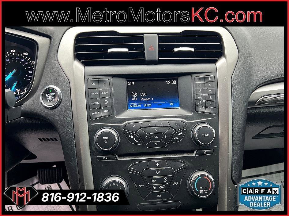 Used 2017 Ford Fusion SE image 16