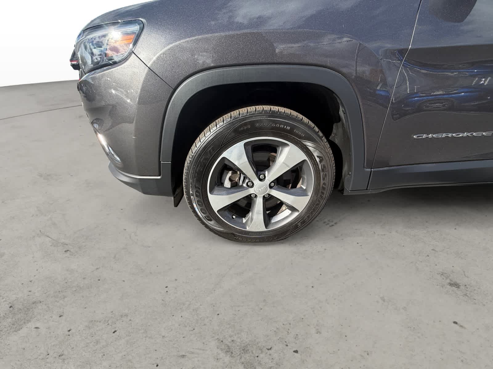 Used 2019 Jeep Cherokee Limited AWD/4WD image 11
