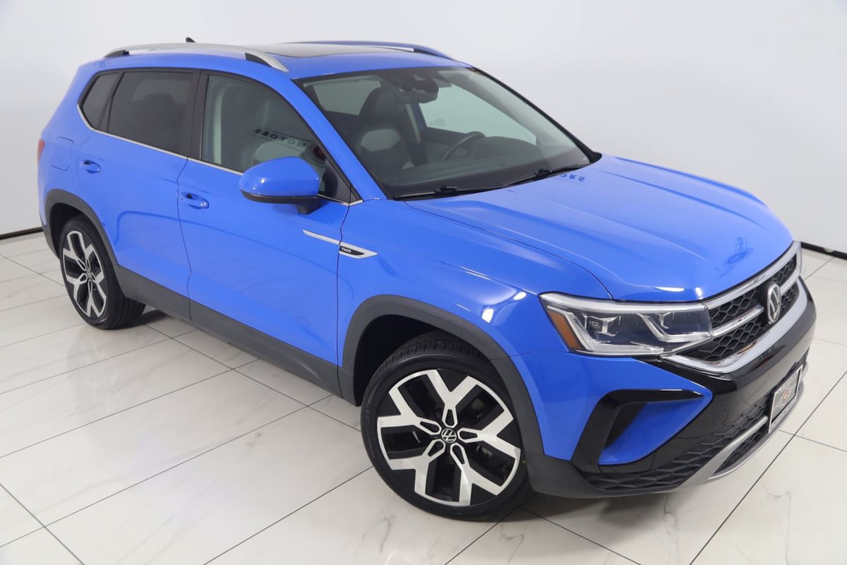 Used 2022 Volkswagen Taos SEL w/ Panoramic Sunroof Package AWD/4WD image 17