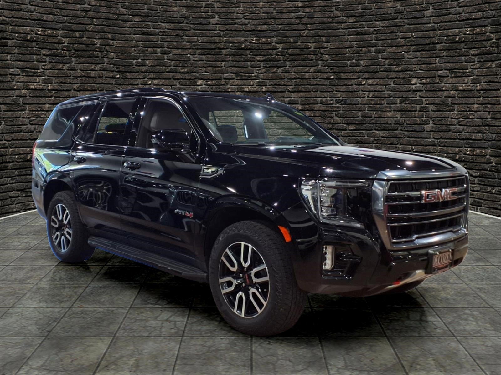 Used 2024 GMC Yukon AT4 AWD/4WD image 1