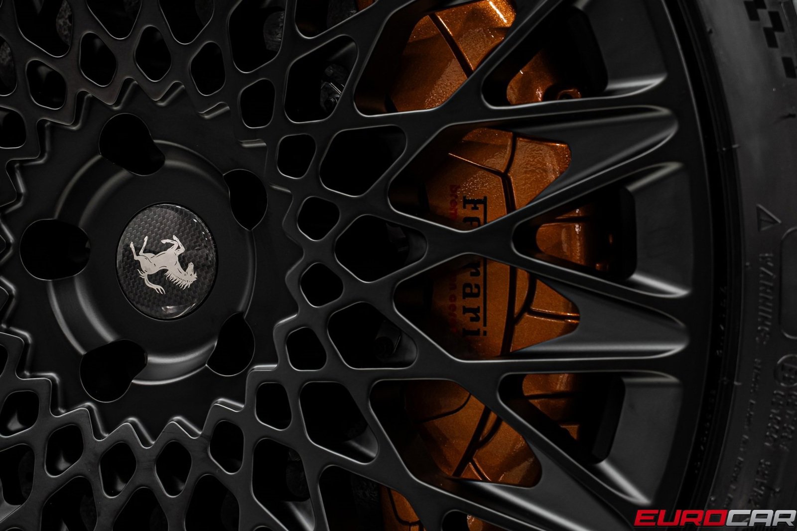 Used 2024 Ferrari SF90 Spider image 32