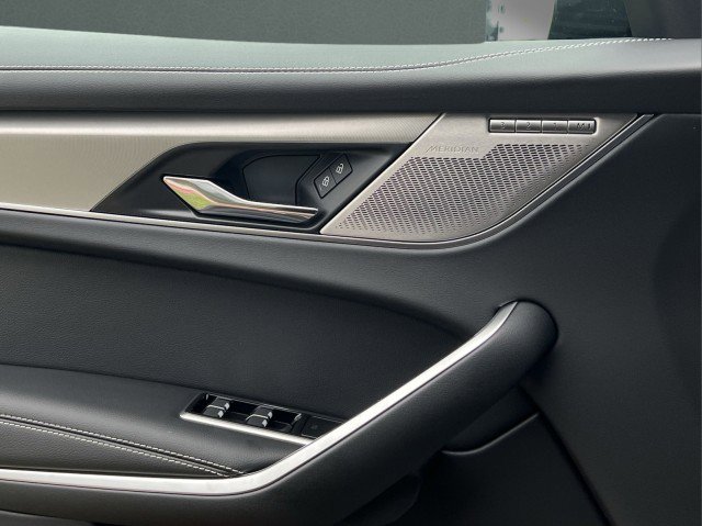 New 2026 Jaguar F-PACE R-Dynamic S image 29