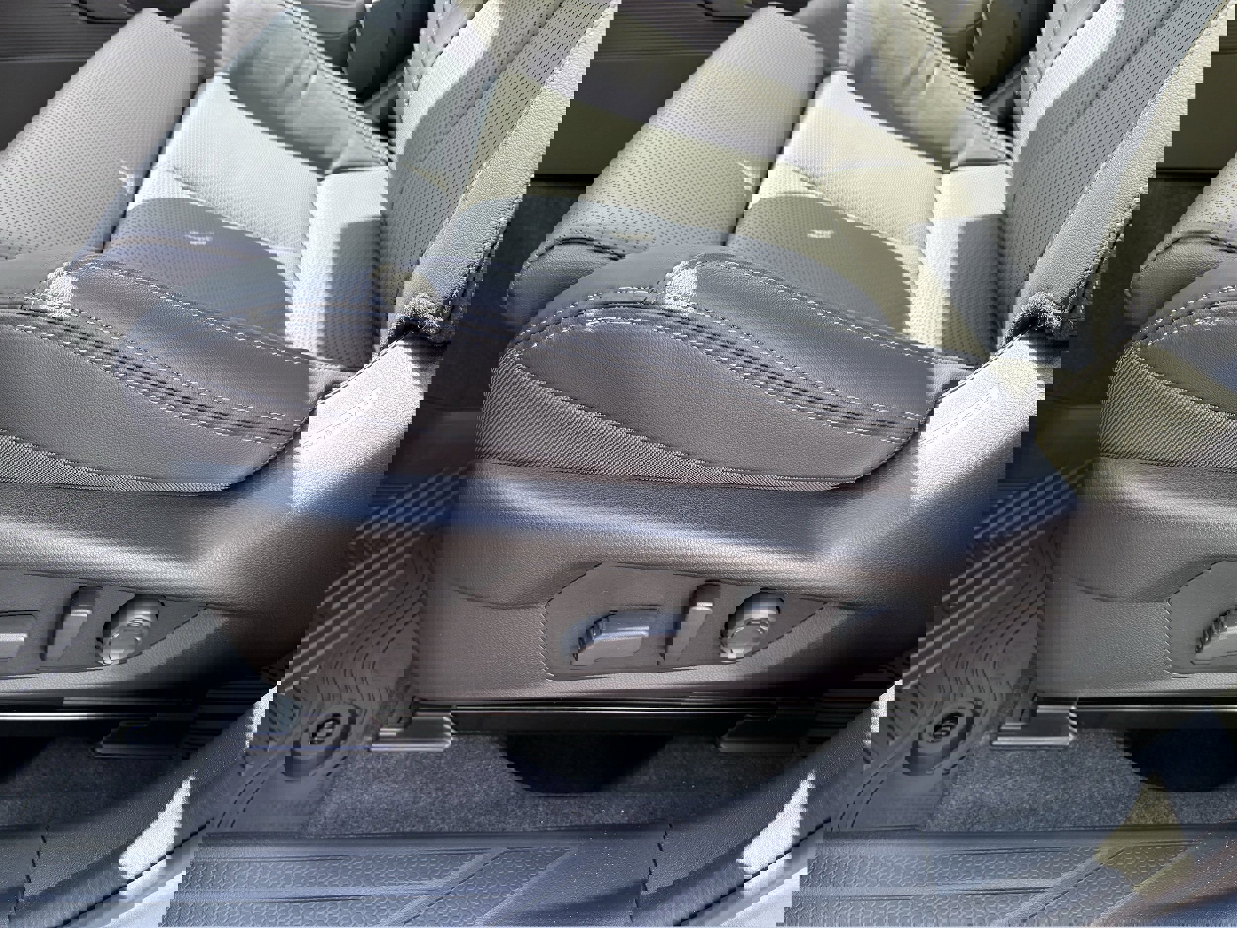 New 2026 Subaru Outback Touring XT image 25