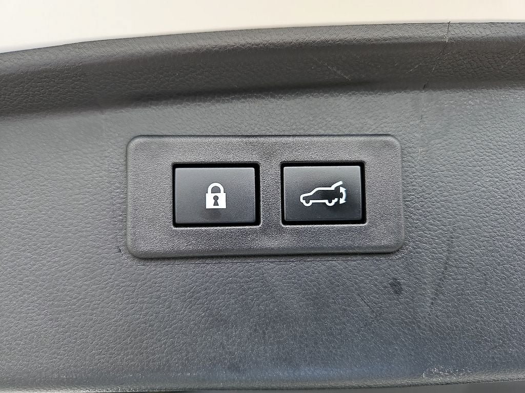 Used 2025 Subaru Outback Premium AWD/4WD image 17