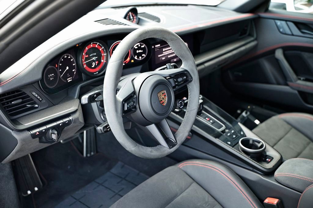 Certified 2023 Porsche 911 Carrera GTS RWD image 4