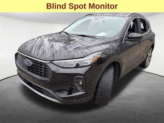 Used 2025 Ford Escape Platinum image 5