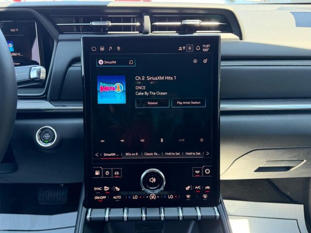 New 2027 GMC Terrain Elevation w/ Elevation Premium Package AWD/4WD image 17