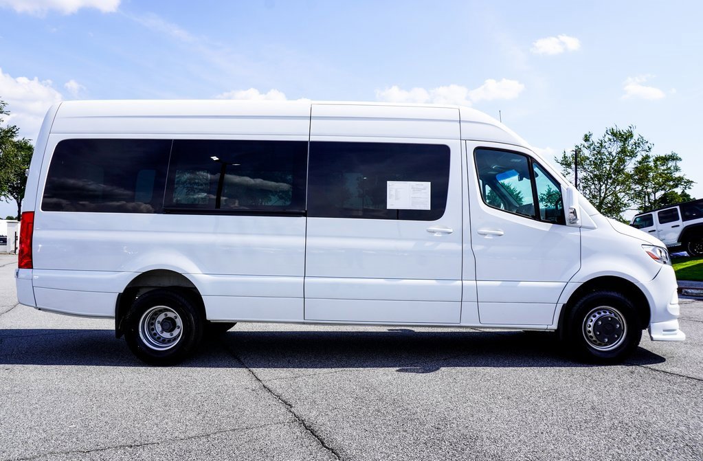 Used 2021 Mercedes-Benz Sprinter 3500 w/ Swivel Seat Package image 9