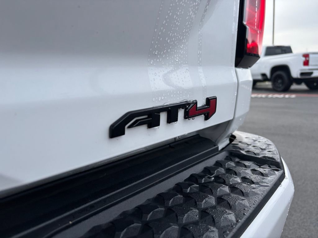 Used 2024 GMC Canyon AT4 w/ AT4 Premium Package AWD/4WD image 32