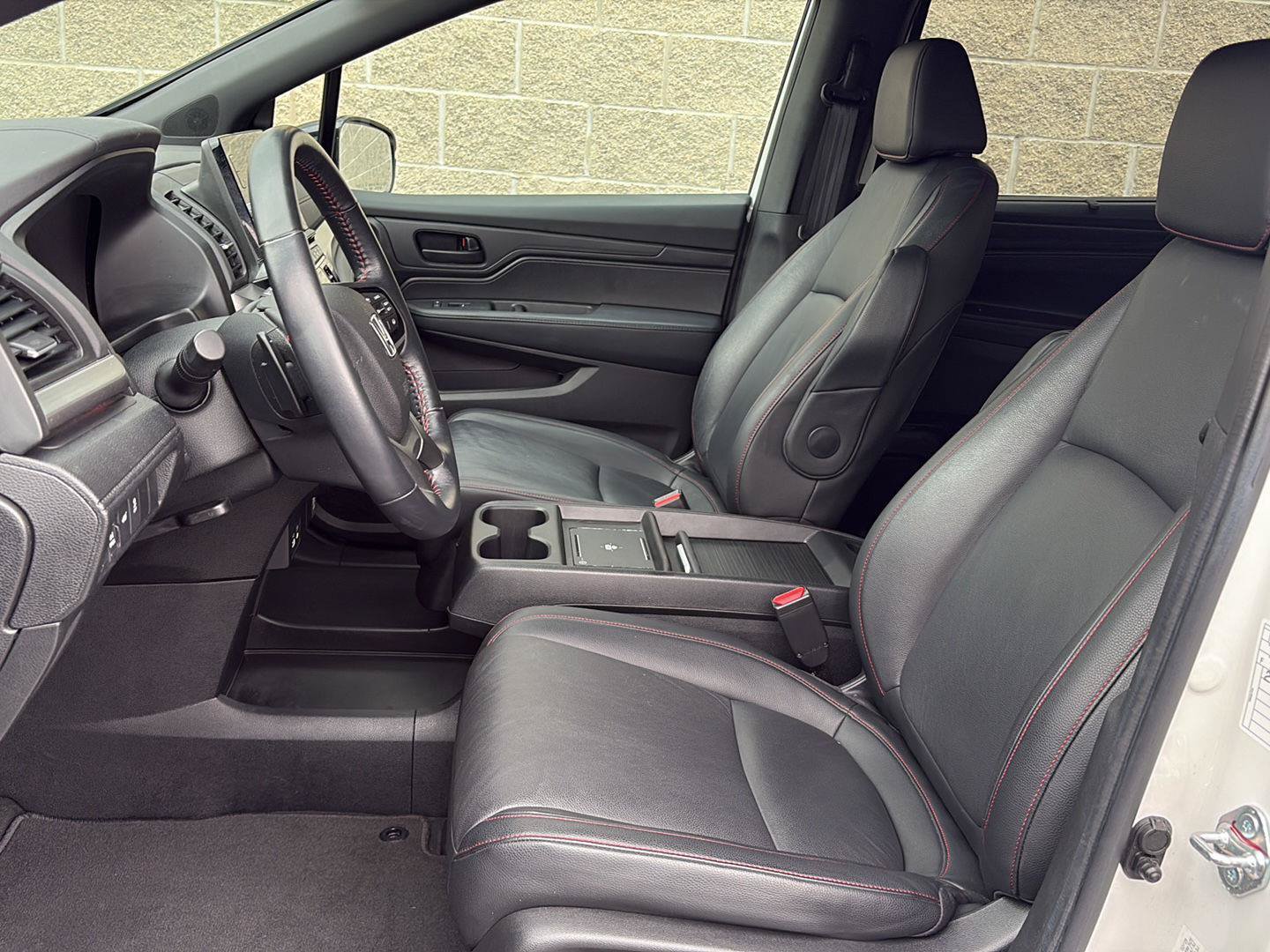 Used 2025 Honda Odyssey Sport-L image 12