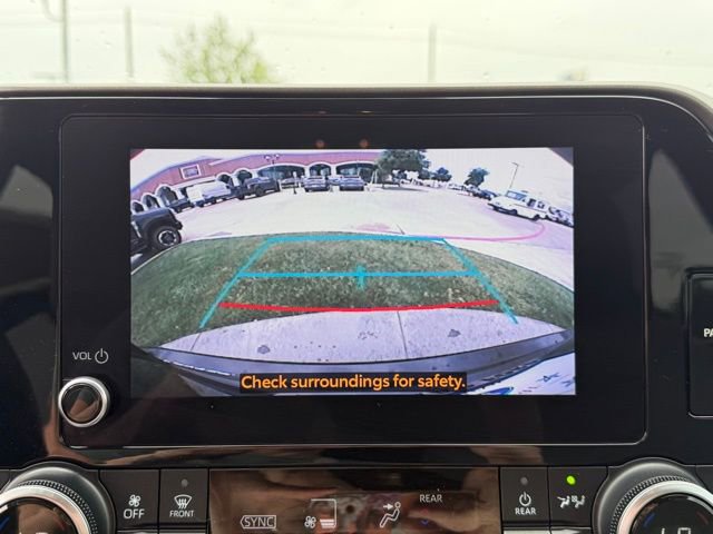 Used 2023 Toyota Highlander LE image 17