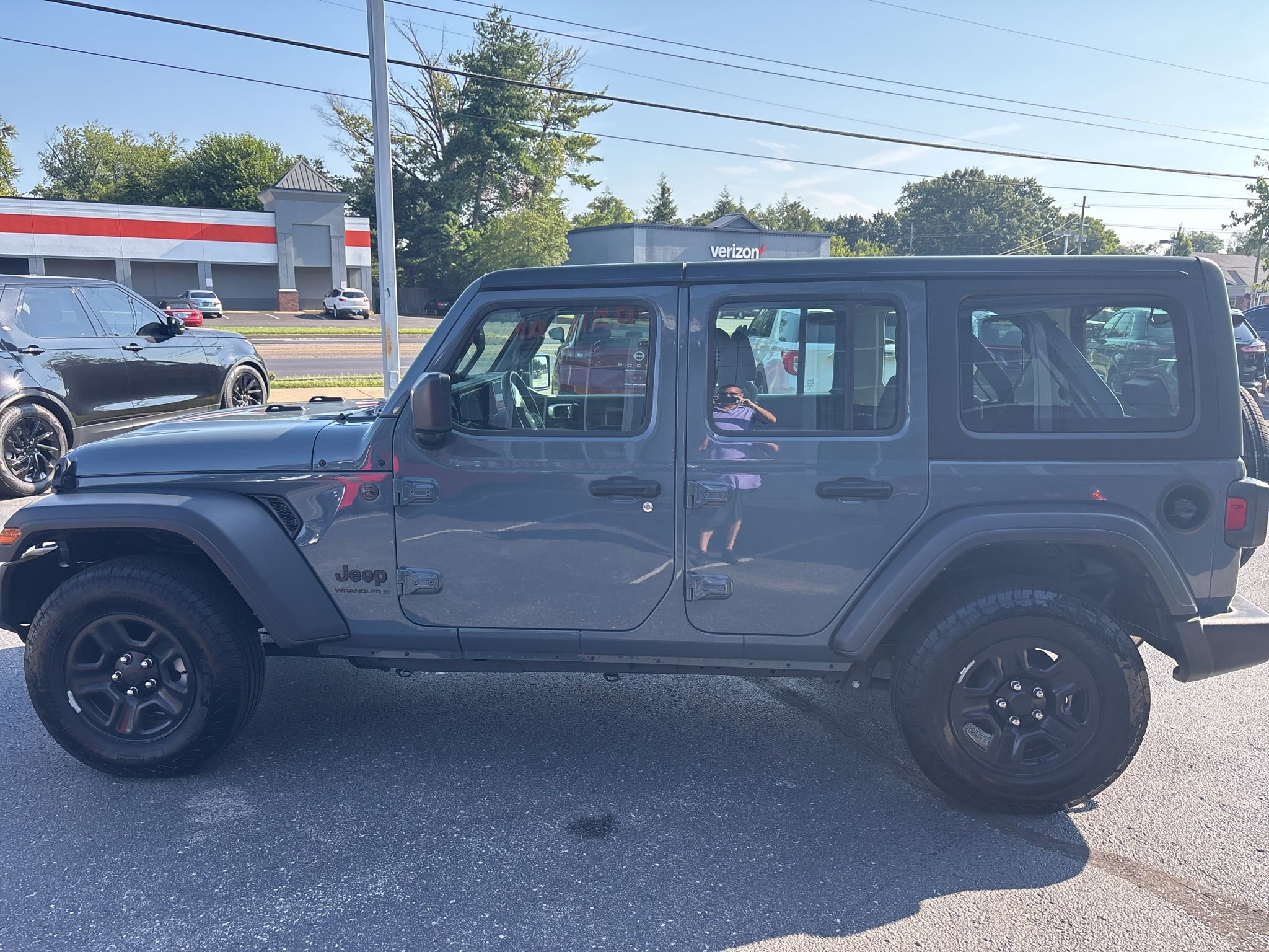 Used 2024 Jeep Wrangler Sport image 5
